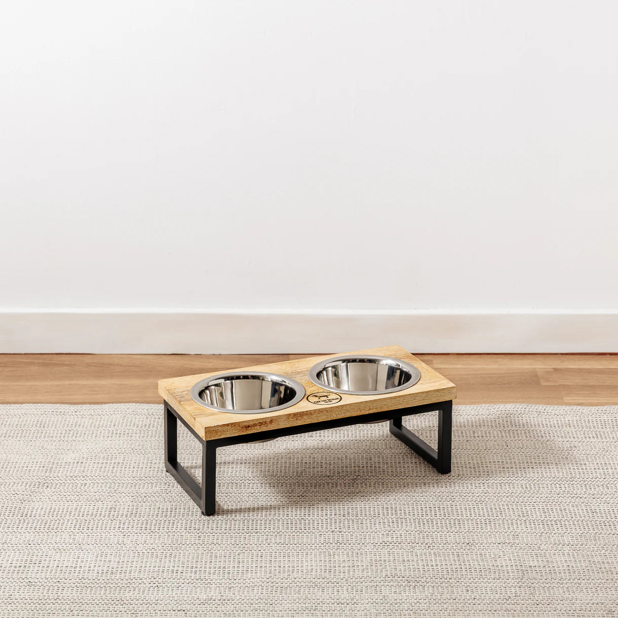 Hearth & Heaven Elevated Pet Dining Set